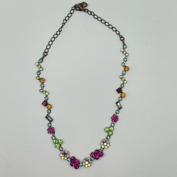 BRILLIANT Crystal Flower Necklace - Picture 3 of 6